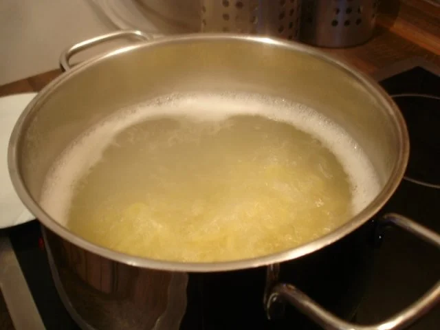 Rezept: Nudeltopf-orientalisch à la Papa Bild Nr. 3 Nudeltopf-orientalisch à la Papa - Rezept - Bild Nr. 3