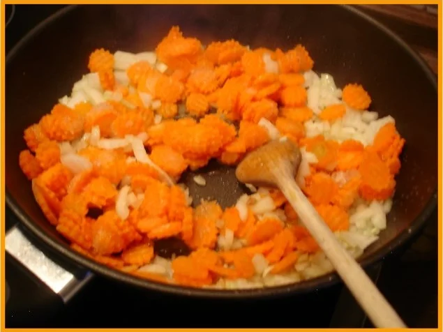 Rezept: Nudeltopf-orientalisch à la Papa Bild Nr. 7 Nudeltopf-orientalisch à la Papa - Rezept - Bild Nr. 7