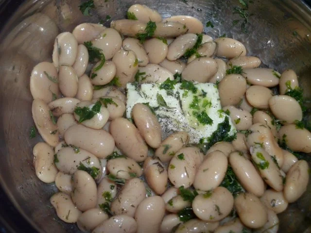 Rezept: Kräuterbohnen auf Rosmarinsteack Bild Nr. 4 Kräuterbohnen auf Rosmarinsteack - Rezept - Bild Nr. 4