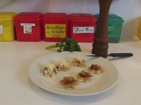 Rezept: Festliches weisses Zwiebelsüppchen Bild Nr. 2 Festliches weisses Zwiebelsüppchen - Rezept - Bild Nr. 2