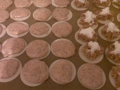 Edle Makronen mit Nuss - Rezept - Bild Nr. 2