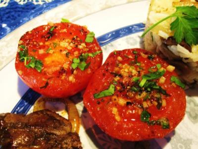 Brat-Tomaten mit Knoblauch ... - Rezept
