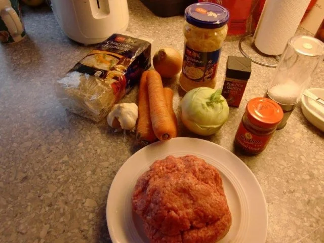 Scharfe Reisnudeln mit Hackfleisch aus dem Wok - Rezept - Bild Nr. 2