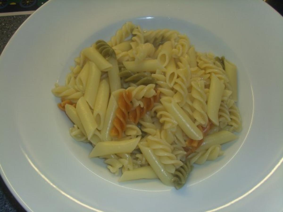 Pasta in Gemüse-Gorgonzola Sosse - Rezept - Bild Nr. 5