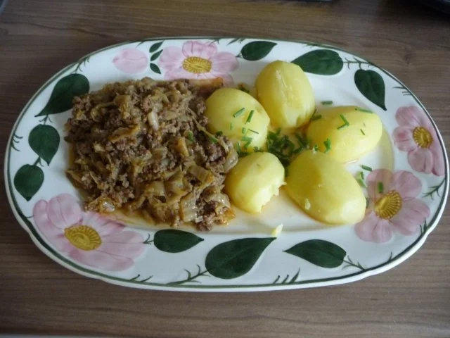 Hackfleisch :  Chinakohl - Fenchel - Hackgulasch - Rezept