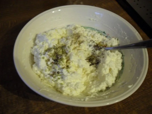 Rezept: Dip: Schafskäsedip Bild Nr. 4 Dip: Schafskäsedip - Rezept - Bild Nr. 4