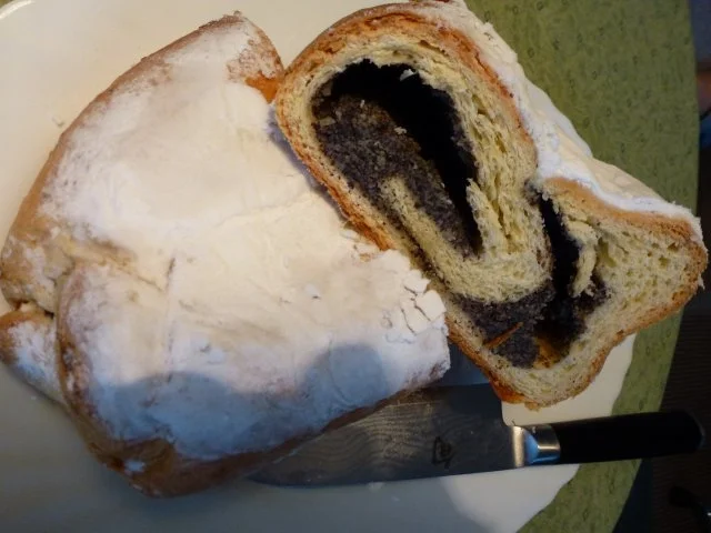 Rezept: Mohn-Stollen für Kurzentschlossene Mohn-Stollen für Kurzentschlossene - Rezept