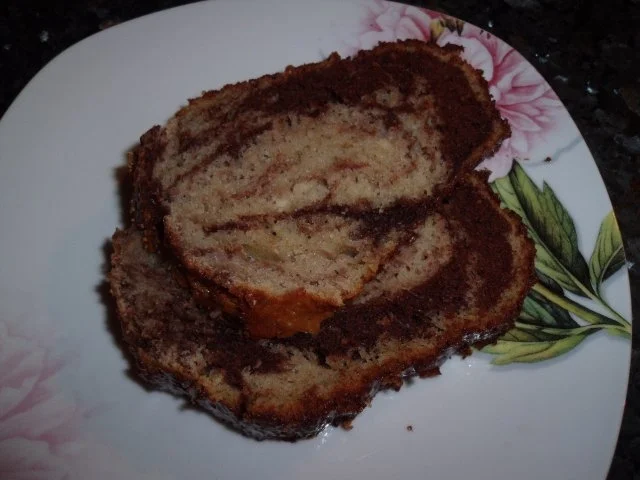 Rezept: Bananen-Nutella-Eierlikör-Marmorkuchen Bild Nr. 2 Bananen-Nutella-Eierlikör-Marmorkuchen - Rezept - Bild Nr. 2