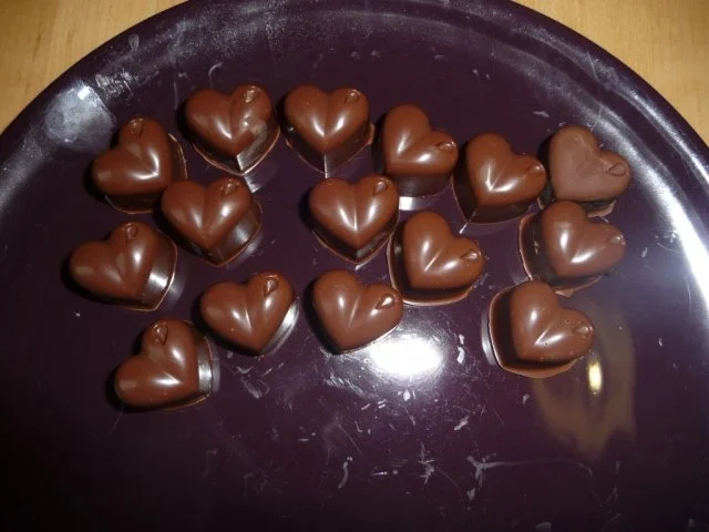 Rezept: Nougatpralinen mit Haselnusskrokant Bild Nr. 7 Nougatpralinen mit Haselnusskrokant - Rezept - Bild Nr. 7