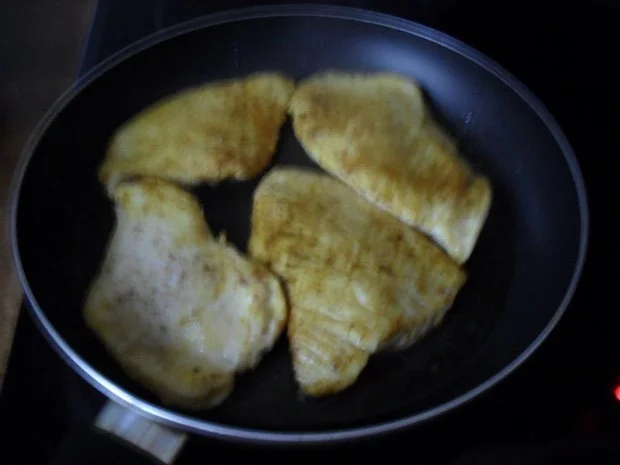 Putenschnitzel gratiniert mit Champignonsoße - Rezept - Bild Nr. 11