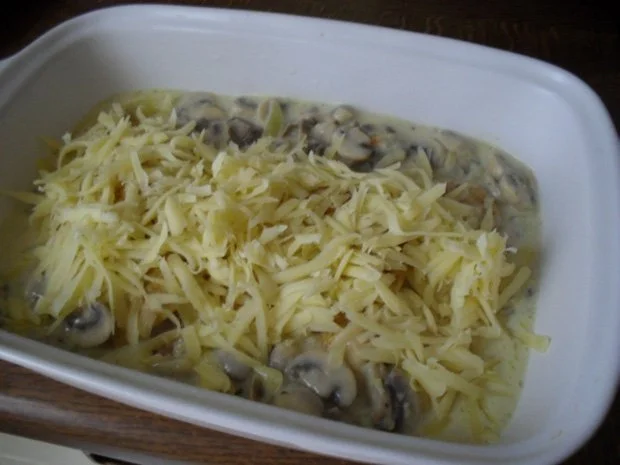 Putenschnitzel gratiniert mit Champignonsoße - Rezept - Bild Nr. 13