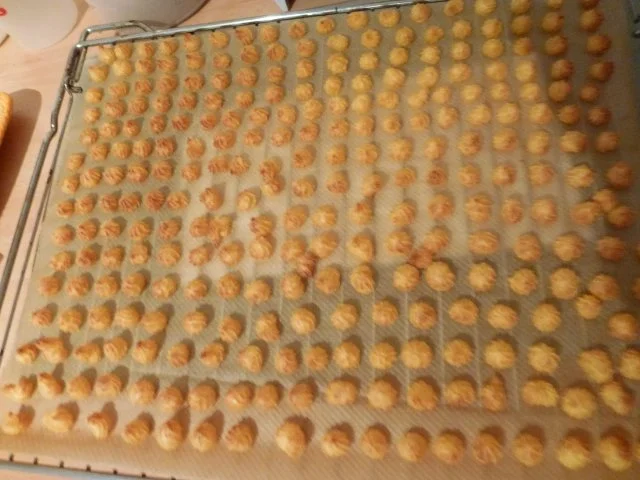 Rezept: Würzige Sylvesterkrönchen, ein Snak für zwischendurch Bild Nr. 6 Würzige Sylvesterkrönchen, ein Snak für zwischendurch - Rezept - Bild Nr. 6