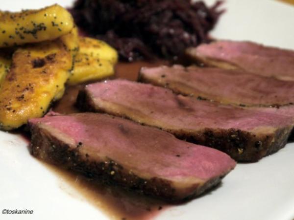 Rosa gebratene Entenbrust mit Rotweinsauce - einfach - 288 kcal/100g