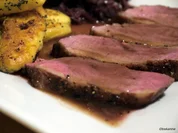 Rosa gebratene Entenbrust mit Rotweinsauce - Rezept