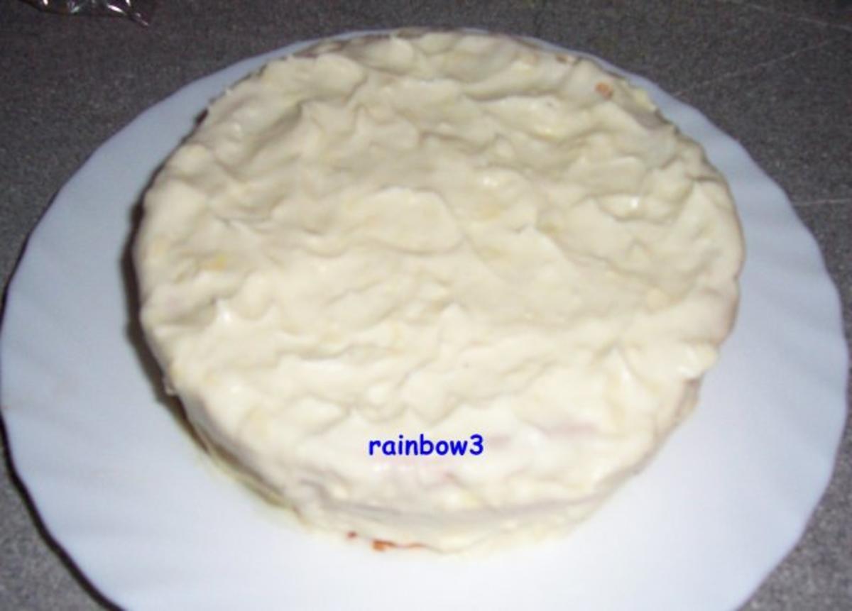 Backen: Weiße Mini-Schoko-Sahne-Torte - Rezept - Bild Nr. 3