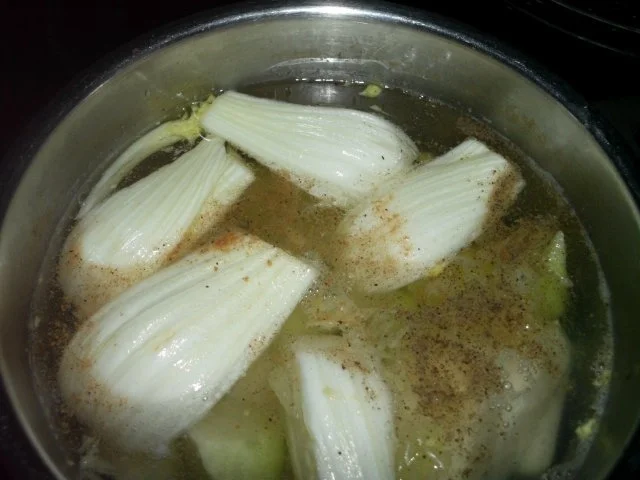 Rezept: Kohlrabi-Fenchel-Cremsüppchen Bild Nr. 4 Kohlrabi-Fenchel-Cremsüppchen - Rezept - Bild Nr. 4