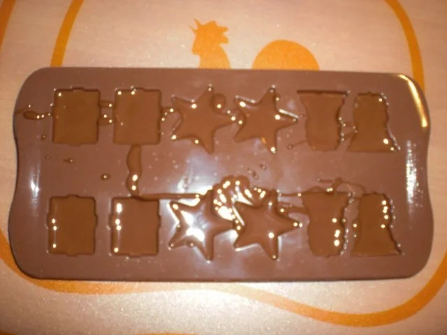 Rezept: Schokopralinen mit Mandel-Zimtcreme Bild Nr. 10 Schokopralinen mit Mandel-Zimtcreme - Rezept - Bild Nr. 10