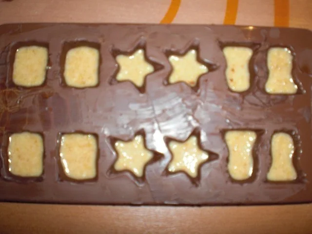 Rezept: Schokopralinen mit Mandel-Zimtcreme Bild Nr. 15 Schokopralinen mit Mandel-Zimtcreme - Rezept - Bild Nr. 15