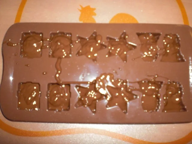 Rezept: Schokopralinen mit Mandel-Zimtcreme Bild Nr. 9 Schokopralinen mit Mandel-Zimtcreme - Rezept - Bild Nr. 9