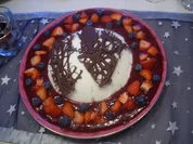 Dessert: Joghurtbombe auf Fruchtspiegel - Rezept