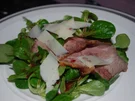 Roastbeef auf Feldsalat mit Johannisbeer-Vinaigrette - Rezept