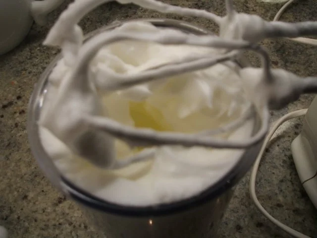 Backen: Schneller Orangen-Biskuit als Basis für Desserts oder kleine Törtchen - Rezept - Bild Nr. 4