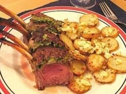 Lamm mit Kräuterkruste und Balsamico - Rotweinsauce - Rezept