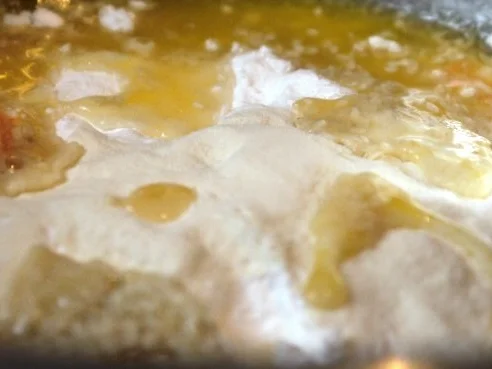 Rezept: Pistazienmousse in Orangen-Krokant-Schälchen, dazu Himbeersauce Bild Nr. 3 Pistazienmousse in Orangen-Krokant-Schälchen, dazu Himbeersauce - Rezept - Bild Nr. 3