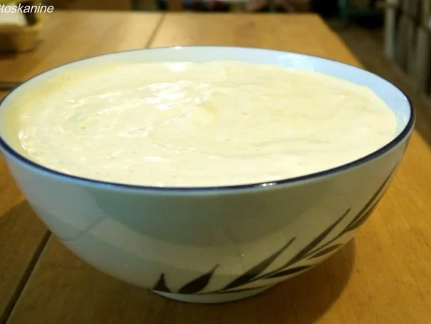 Rezept: Pistazienmousse in Orangen-Krokant-Schälchen, dazu Himbeersauce Bild Nr. 14 Pistazienmousse in Orangen-Krokant-Schälchen, dazu Himbeersauce - Rezept - Bild Nr. 14