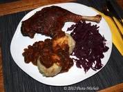 Gänsekeulen nach pommerscher Art mit Backpflaumensauce - Rezept