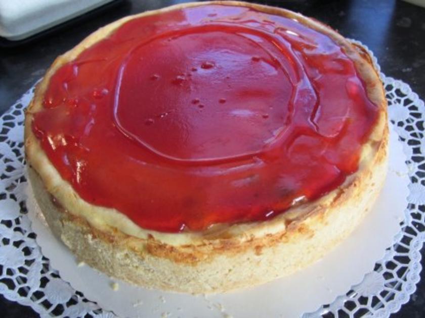 Erdbeer Käsekuchen mitTopping - einfach - von Sanoi Erdbeer Käsekuchen mitTopping - einfach - von Sanoi