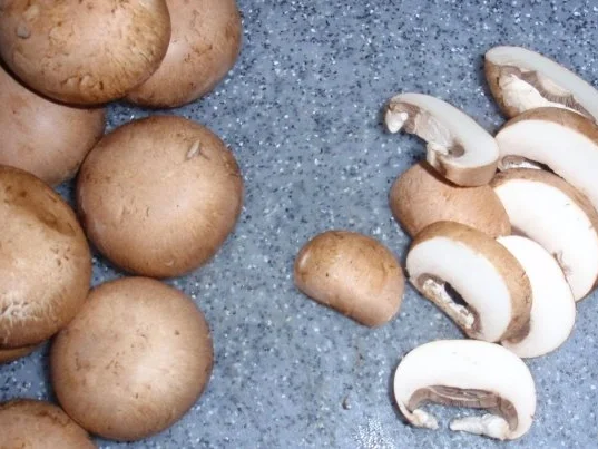 Rezept: Filet in Champignon-Rahmsoße und Fettuccine agli Spinaci Bild Nr. 4 Filet in Champignon-Rahmsoße und Fettuccine agli Spinaci - Rezept - Bild Nr. 4