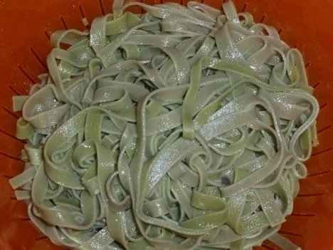 Rezept: Filet in Champignon-Rahmsoße und Fettuccine agli Spinaci Bild Nr. 13 Filet in Champignon-Rahmsoße und Fettuccine agli Spinaci - Rezept - Bild Nr. 13