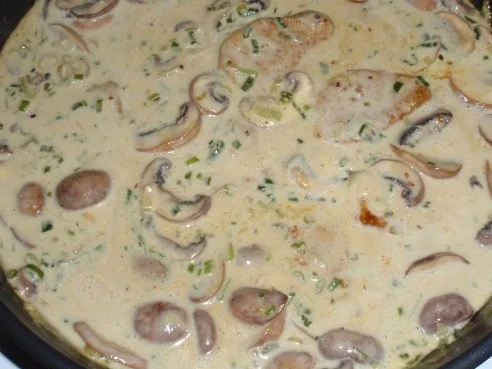 Rezept: Filet in Champignon-Rahmsoße und Fettuccine agli Spinaci Bild Nr. 14 Filet in Champignon-Rahmsoße und Fettuccine agli Spinaci - Rezept - Bild Nr. 14