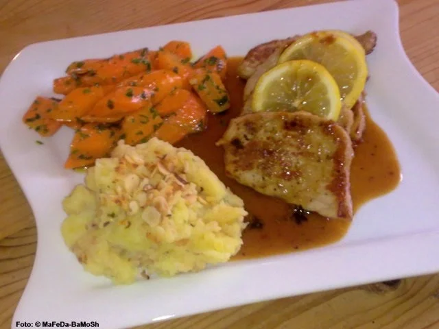 Kleine Zitronen-Minutenschnitzel mit Haselnuss-Kartoffelpüree - Rezept