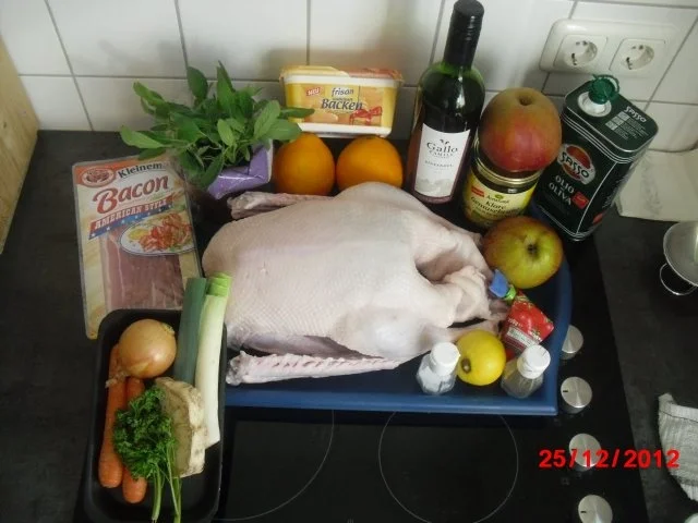 Gans mit Orangen-Apfel-Füllung - Rezept - Bild Nr. 2