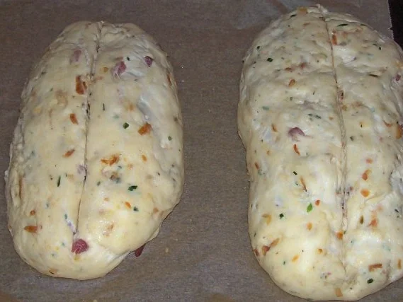 Rezept: Zwiebel-Schinken-Brot Bild Nr. 4 Zwiebel-Schinken-Brot - Rezept - Bild Nr. 4