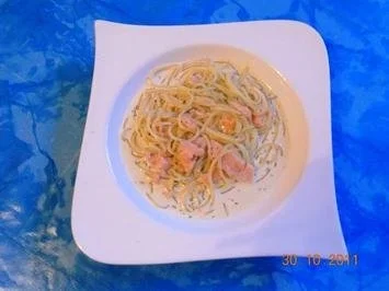 Rezept: Kochen: Spaghetti in Lachs-Sahne-Soße Kochen: Spaghetti in Lachs-Sahne-Soße - Rezept
