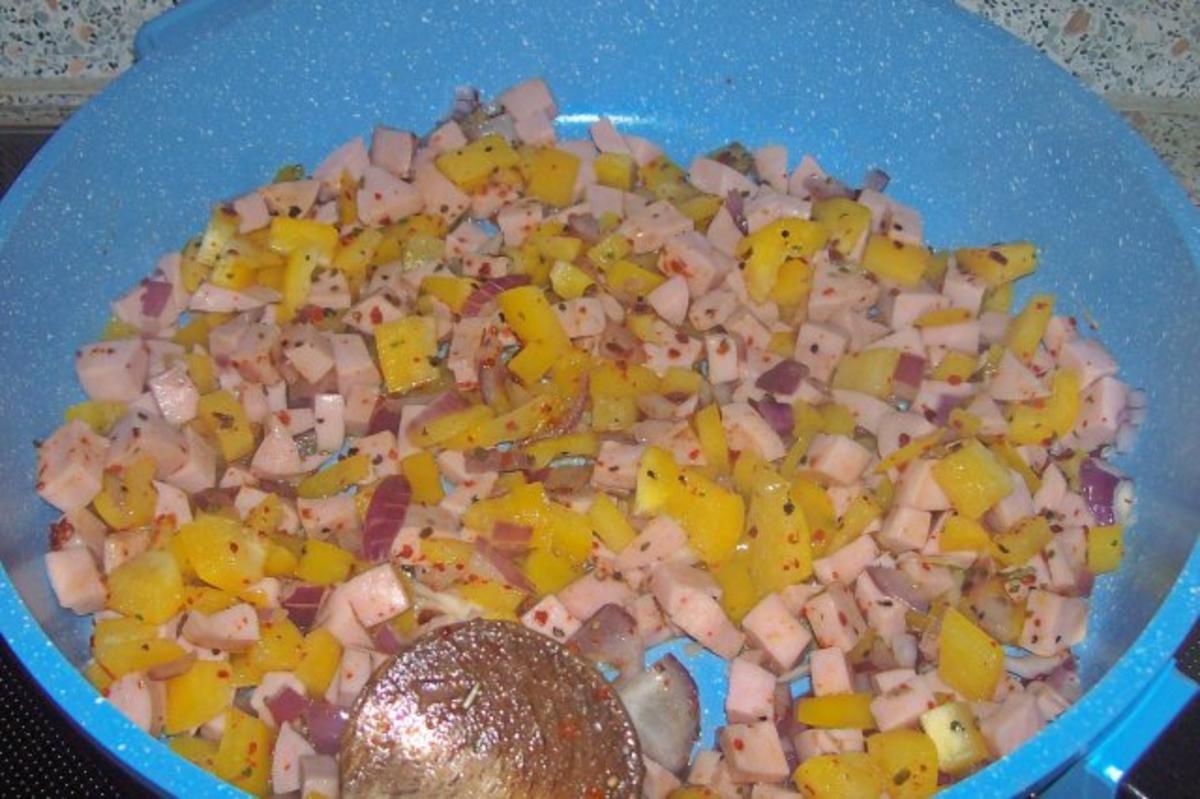 Pikanter Nudel-Gemüse-Auflauf mit Raclette-Käse - Rezept - Bild Nr. 3