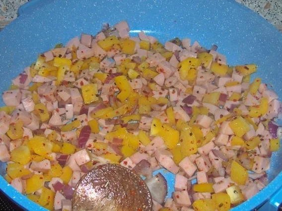 Pikanter Nudel-Gemüse-Auflauf mit Raclette-Käse - Rezept - Bild Nr. 3