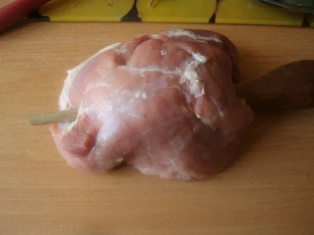 Rezept: Schweinebraten mit Möhrenfüllung Bild Nr. 5 Schweinebraten mit Möhrenfüllung - Rezept - Bild Nr. 5