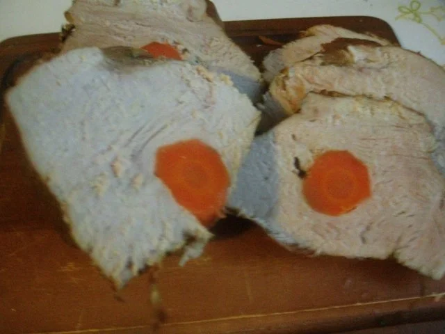 Rezept: Schweinebraten mit Möhrenfüllung Bild Nr. 3 Schweinebraten mit Möhrenfüllung - Rezept - Bild Nr. 3