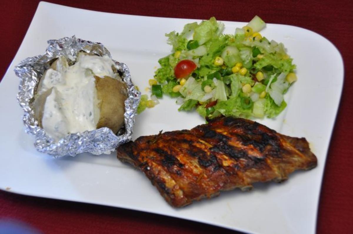 Spareribs, dazu Folienkartoffel mit Quark und einem gemischten Salat -
Rezept Gesendet von Das perfekte Dinner