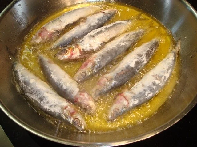 Fritierte Sardinen mit mediteranem Gemüse - Rezept - Bild Nr. 2