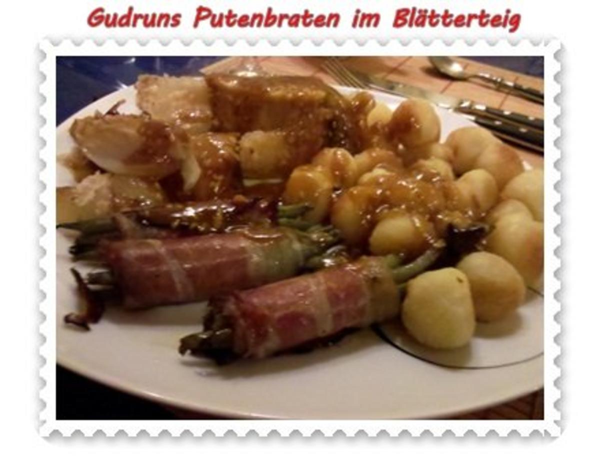 Bilder für Geflügel: Putenbraten im Teigmantel mit Sesamsoße und grüne Bohnen im Schinkenmantel - Rezept