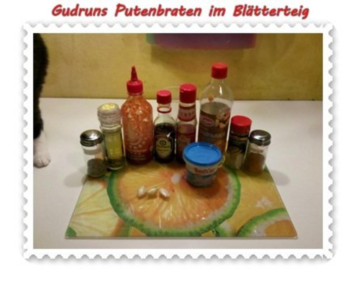 Geflügel: Putenbraten im Teigmantel mit Sesamsoße und grüne Bohnen im Schinkenmantel - Rezept - Bild Nr. 2