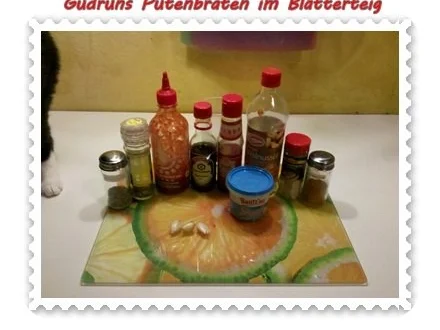 Rezept: Geflügel: Putenbraten im Teigmantel mit Sesamsoße und grüne Bohnen im Schinkenmantel Bild Nr. 2 Geflügel: Putenbraten im Teigmantel mit Sesamsoße und grüne Bohnen im Schinkenmantel - Rezept - Bild Nr. 2