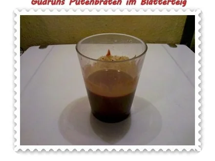 Rezept: Geflügel: Putenbraten im Teigmantel mit Sesamsoße und grüne Bohnen im Schinkenmantel Bild Nr. 3 Geflügel: Putenbraten im Teigmantel mit Sesamsoße und grüne Bohnen im Schinkenmantel - Rezept - Bild Nr. 3