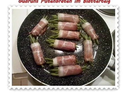 Gemüse: Putenbraten im Teigmantel mit Sesamsoße und grüne Bohnen im Schinkenmantel II - Rezept - Bild Nr. 7