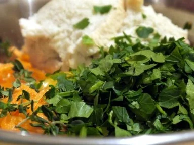 Hackfleisch-Möhren-Röllchen auf Tomaten-Quinoa - Rezept - Bild Nr. 6